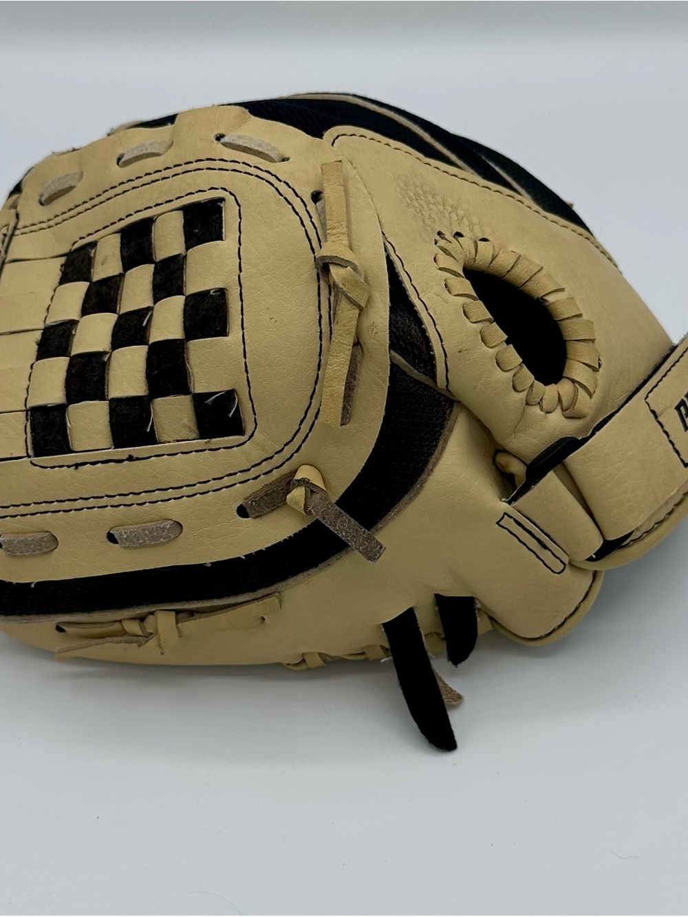 Primed Tan and Black Leather 10.0” Baseball Glove